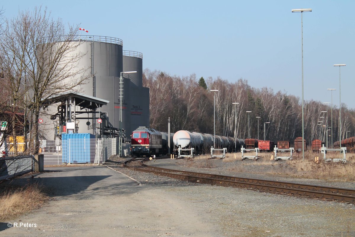 Langsam rollt 132 158 los in Richtung ersten Teil des Kesselzuges.