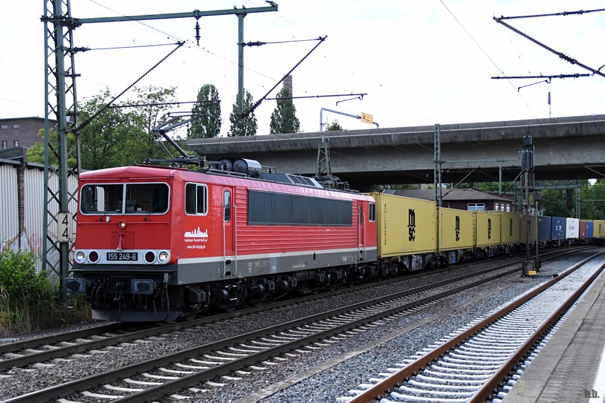 LDK 155 249-6 fuhr mit einen containerzug durch hh-harburg,26.07.22