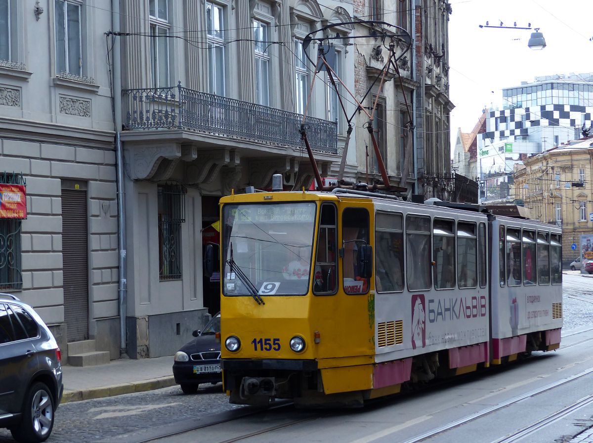 LKP (Львівське комунальне підприємство) LET (Lviv Elektro Trans) Strassenbahn 1155 Tatra KT4D Baujahr 1981 ex 458 EVAG Erfurt, Deutschland. Volodymyra Vynnychenka Strasse, Lemberg, Ukraine 31-05-2018.

LKP (Львівське комунальне підприємство) LET (Lviv Elektro Trans) tram 1155 Tatra KT4D bouwjaar 1981 ex-tram 458 EVAG Erfurt, Duitsland. Volodymyra Vynnychenka straat, Lviv, Oekrane 31-05-2018.