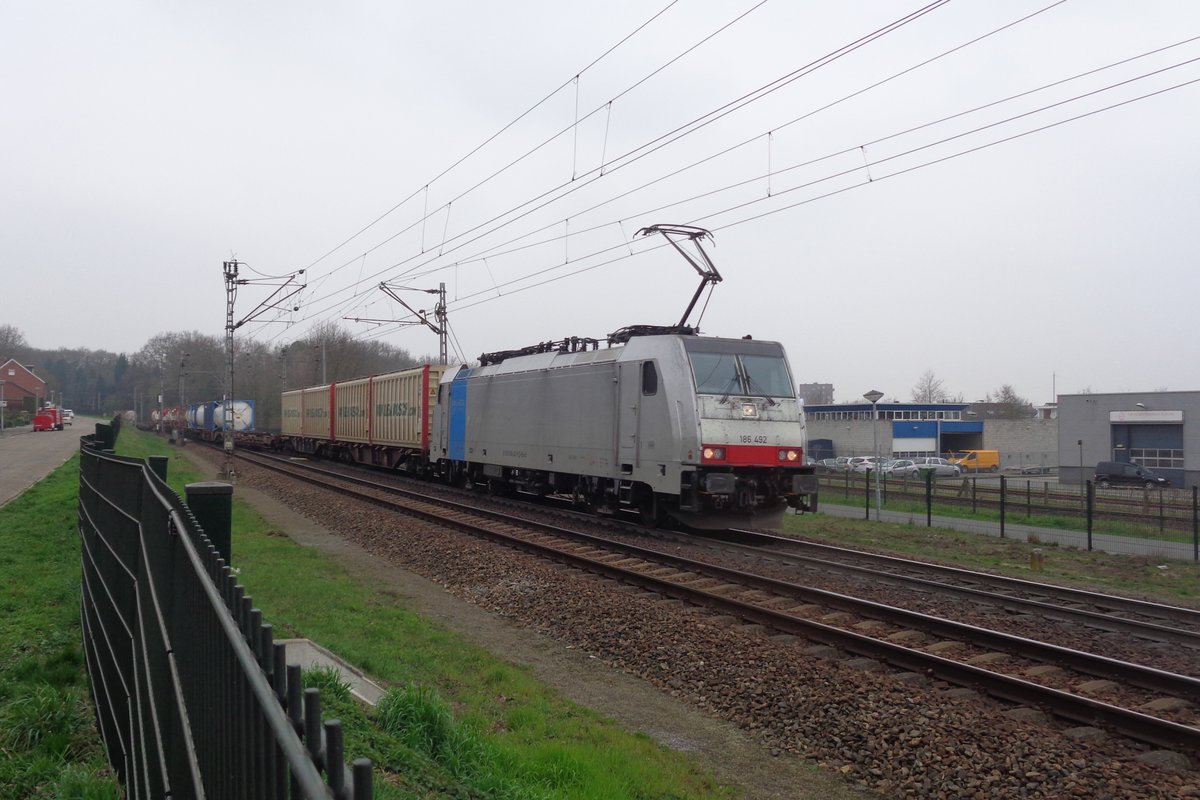 LNS 186 492 treft am 24 M�rz 2019 mit der CombinantShuttle in Venlo ein.