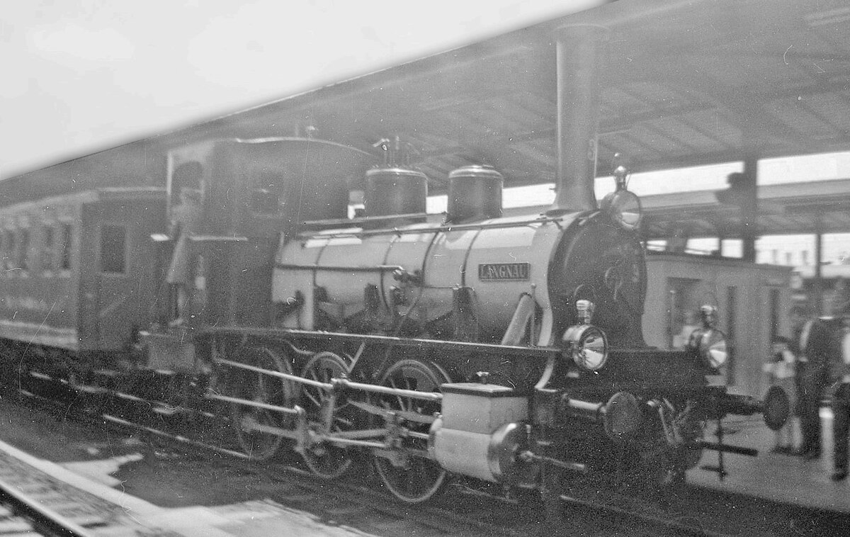 Lok Ed 3/3 3  Langnau  nach Ankunft in Biel. 6.Juli 1963 