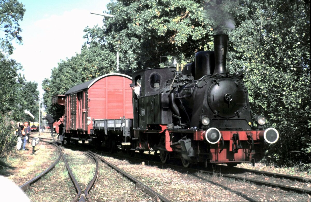 Lok Nr.1 mit Namen Ebermannstadt bei der Parade zum Jubil�um 100 JahreDB-Museum N�rnberg am 16.10.1999.