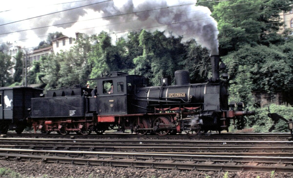 Lok Speyerbach in Neustadt/Weinstraße im Juni 1994.