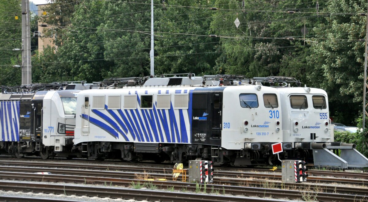 Lokomotion 139 310-7 und 139 555-7 in Kufstein am 12.08.2022.