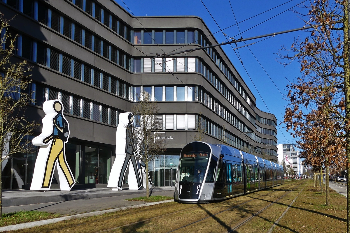 Luxembourg-Ville - Les gants du Kirchberg. 19.12.2019 (Jeanny)