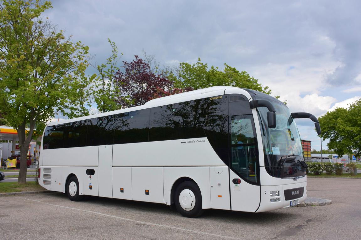 MAN Lion`s Coach aus Ungarn in Krems.