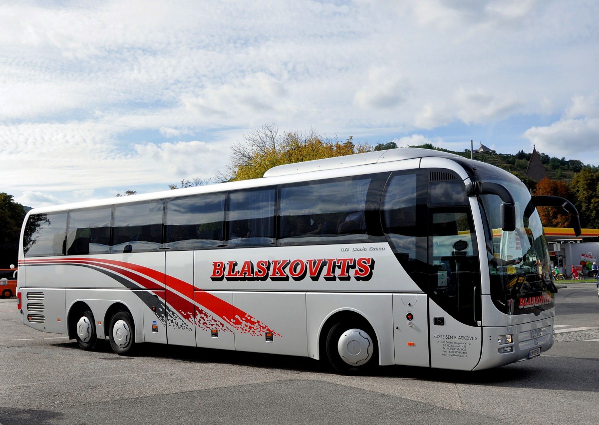 MAN Lion`s Coach von BLASKOVITS/�sterreich im September 2013 in Krems gesehen.