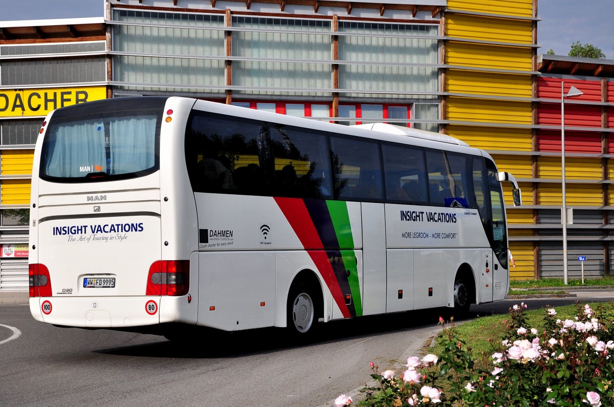 MAN Lions Coach von der ERDA Touristik aus der BRD am 30.9.2014 in Krems.