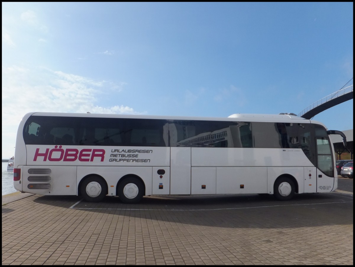 MAN Lion's Coach von H�ber-Reisen aus Deutschland im Stadthafen Sassnitz.