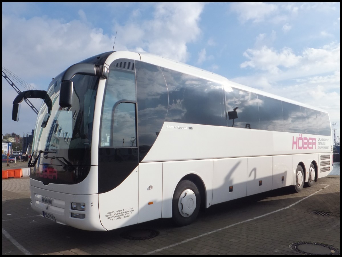 MAN Lion's Coach von H�ber-Reisen aus Deutschland im Stadthafen Sassnitz.