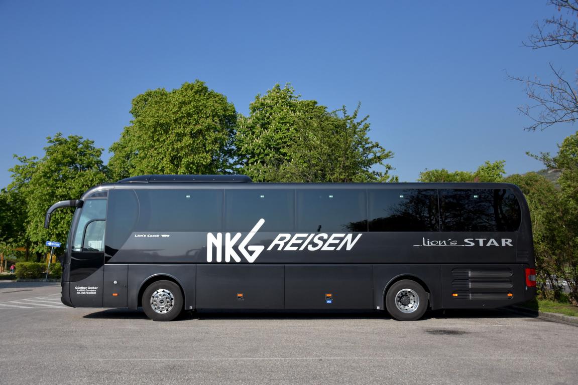 MAN Lion`s Coach von NKG Reisen aus �sterreich in Krems.