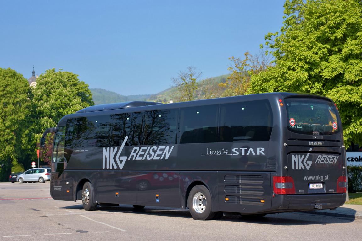 MAN Lion`s Coach von NKG Reisen aus �sterreich in Krems.