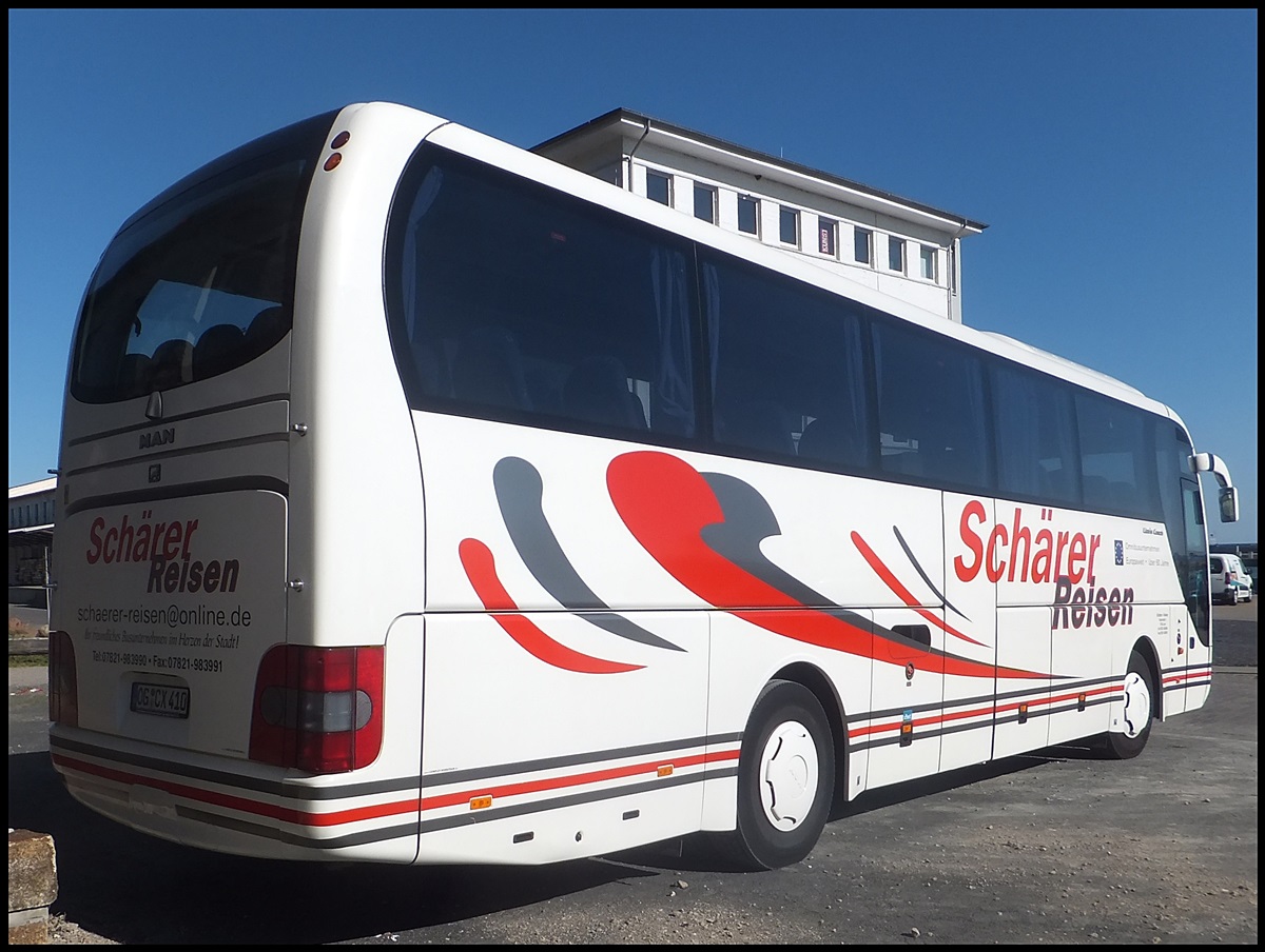 MAN Lion's Coach von Sch�rer Reisen aus Deutschland im Stadthafen Sassnitz.