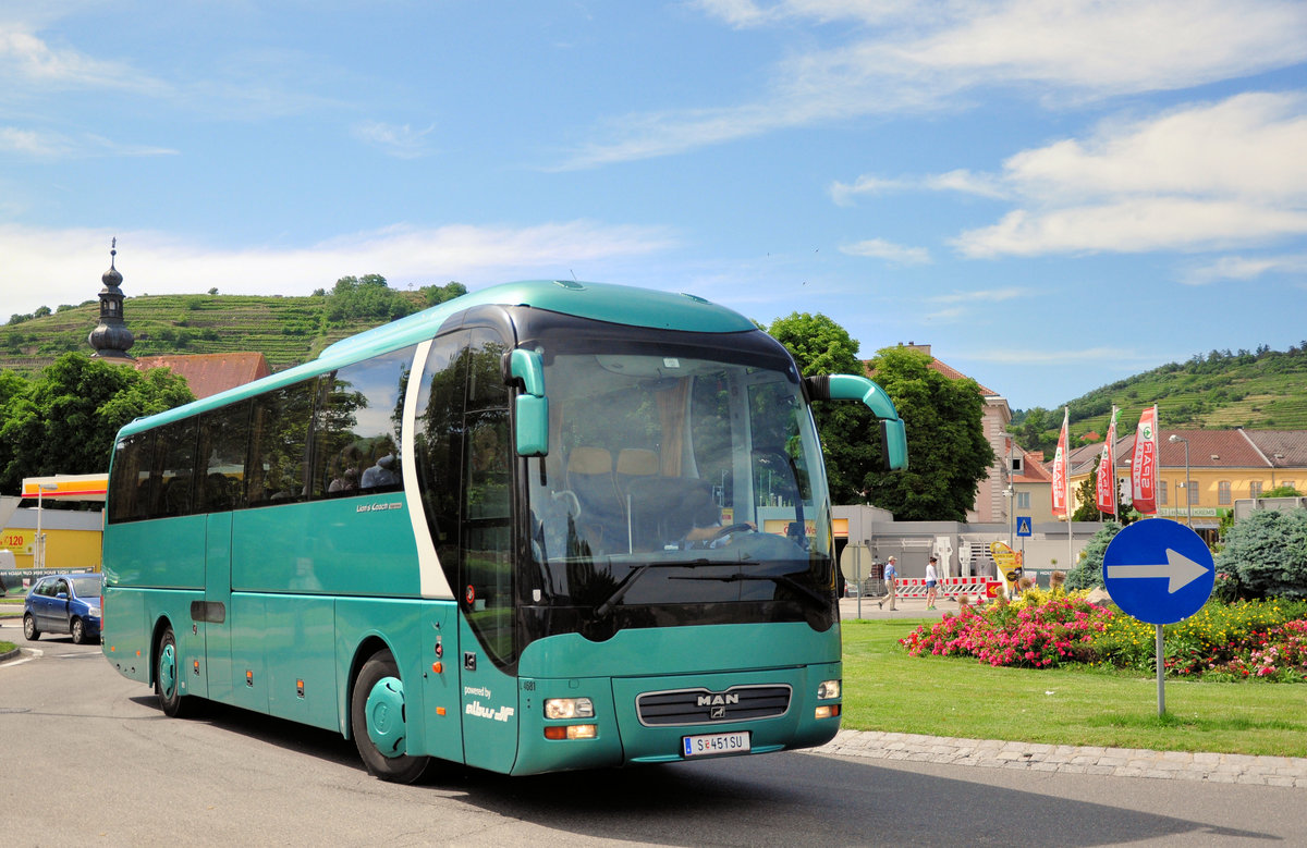 MAN Lions Coach Supreme von Albus Salzburg in Krems gesehen.
