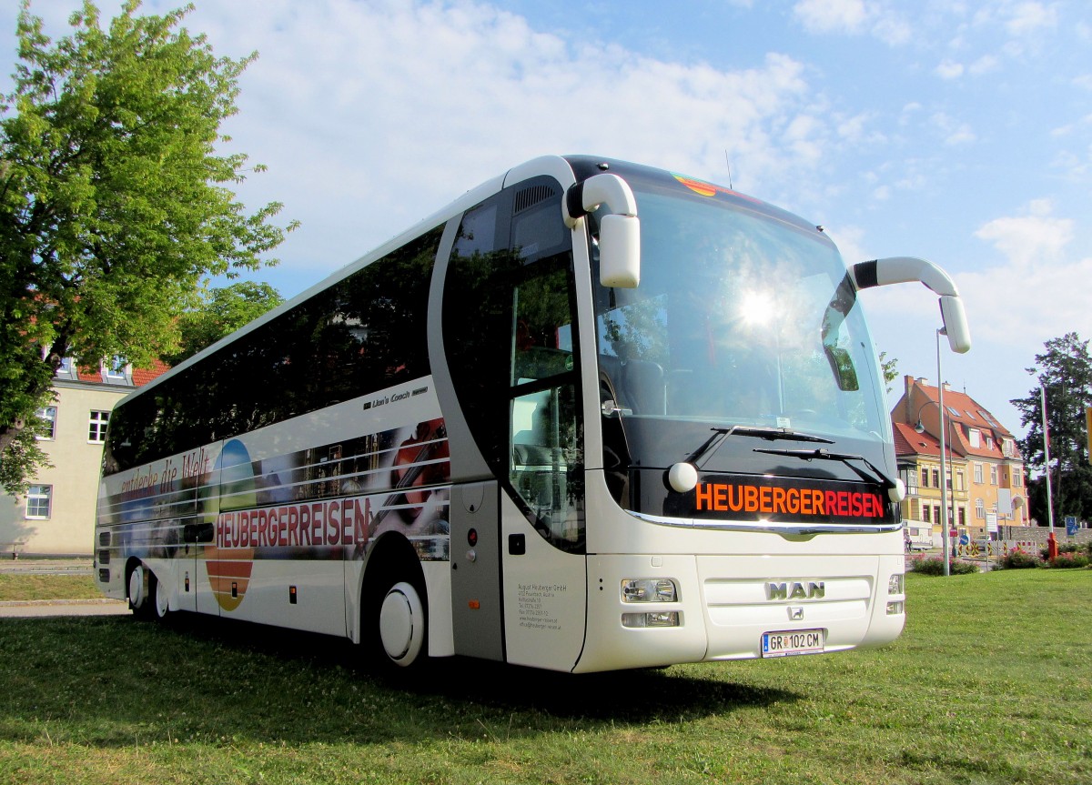 MAN LION`s COACH Supreme von HEUBERGER Reisen / �sterreich im August 2013 in Krems an der Donau.