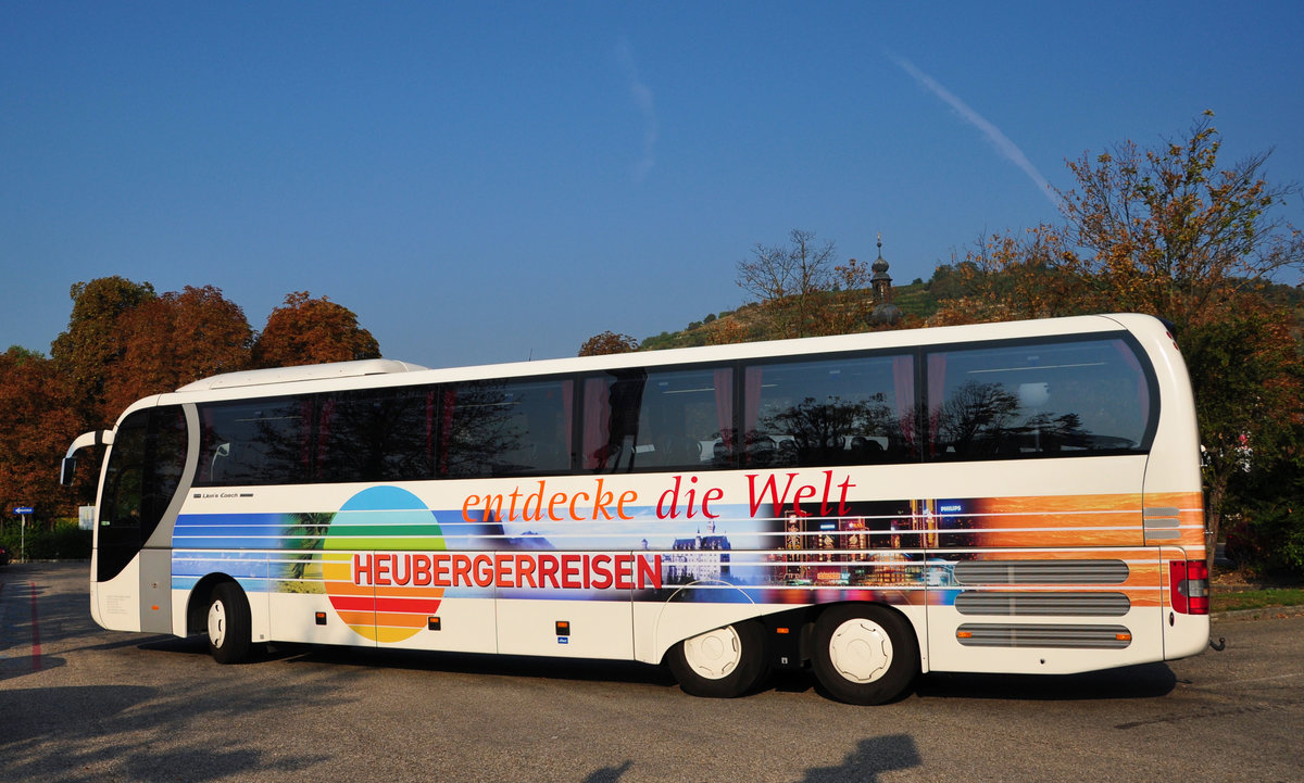 MAN Lion`s Coach Supreme von Heuberger Reisen aus �sterreich in Krems.