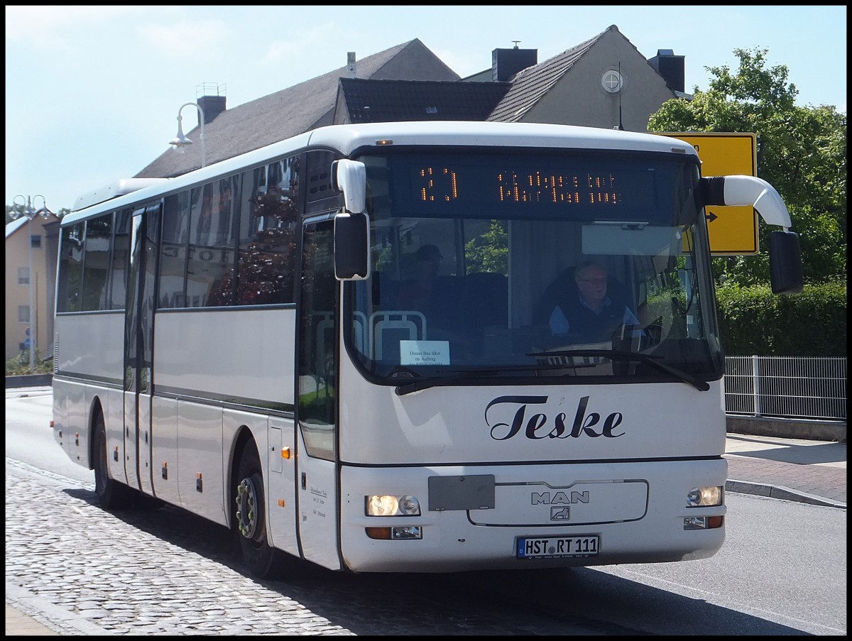 MAN �L 363 vom Reisedienst Teske aus Deutschland in Sassnitz.