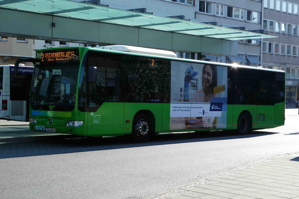 MB Citaro von RhoenEnergie startet am Fuldaer Busbahnhof im September 2016