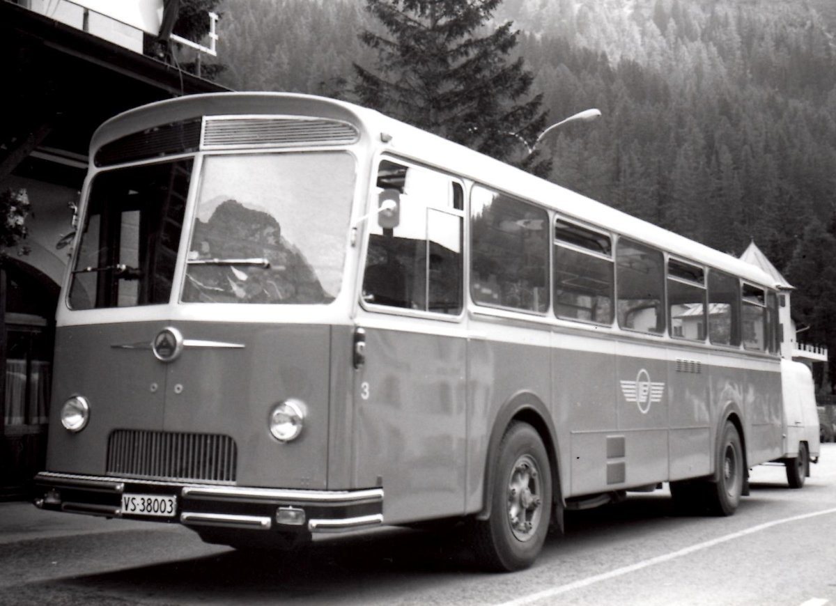 (MD438) - Aus dem Archiv: LLB Susten - Nr. 3/VS 38'003 - Saurer/T�scher um 1970
