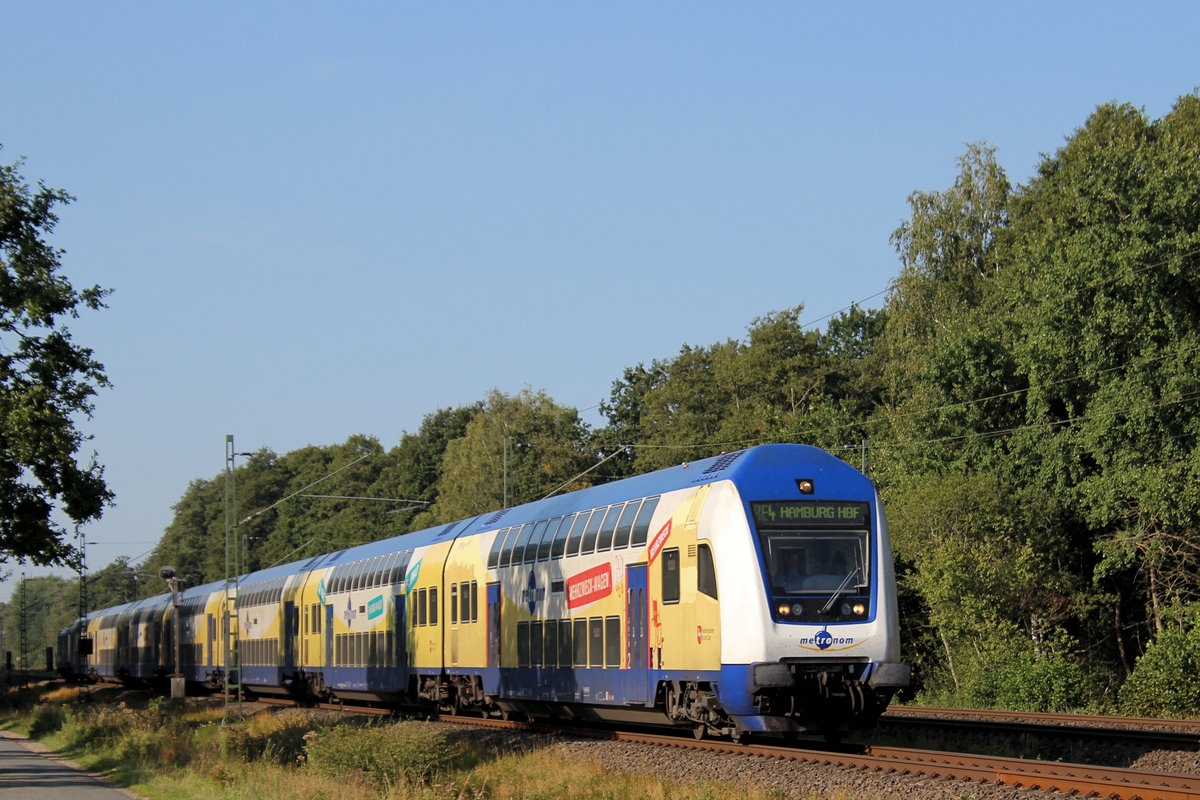 ME 146-02 schiebt ihren Zug in Richtung Hamburg. Tostedt - Dreihausen, 14.09.2020