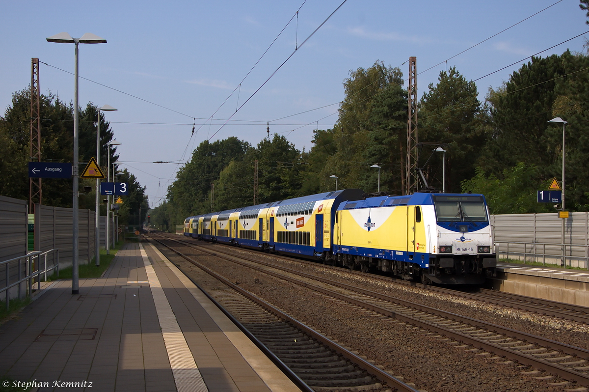 ME 146-15  Elze (b. Hannover)  (146 515-2) metronom Eisenbahngesellschaft mbH mit dem metronom (ME 82828) von Göttingen nach Hamburg Hbf, bei der Ausfahrt aus Bienenbüttel. 05.09.2014