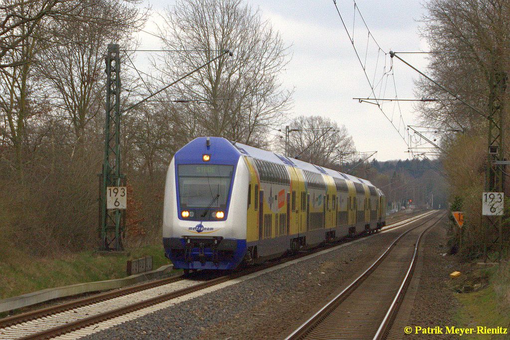 ME 83509 nach Stade am 07.04.2015 bei Durchfahrt Neukloster (Kreis Stade)