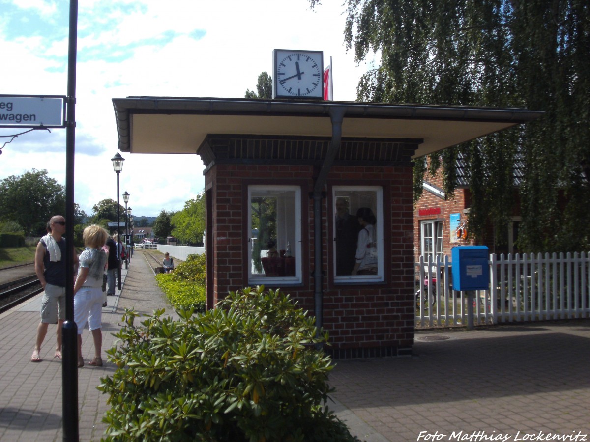 Meldeh�uschen im Bahnhof K�hlungsborn Ost am 13.7.14