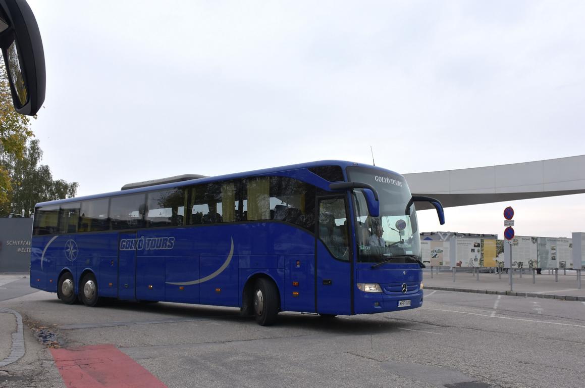 Mercededs Tourismo von Goly Reisen aus Ungarn 2017 in Krems.