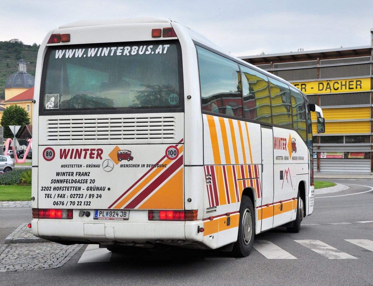 MERCEDES BENZ O 404 von Franz WINTER Busreisen aus �sterreich am 25.5.2013 in Krems an der Donau.