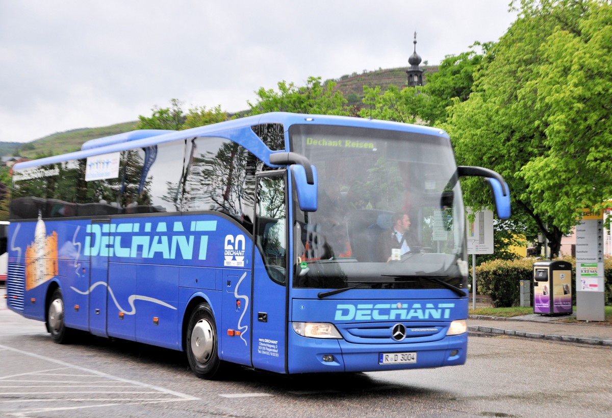 Mercedes Benz Tourismo von Fritz Dechant Reisen aus Deutschland am 17.Mai 2014 in Krems gesehen.