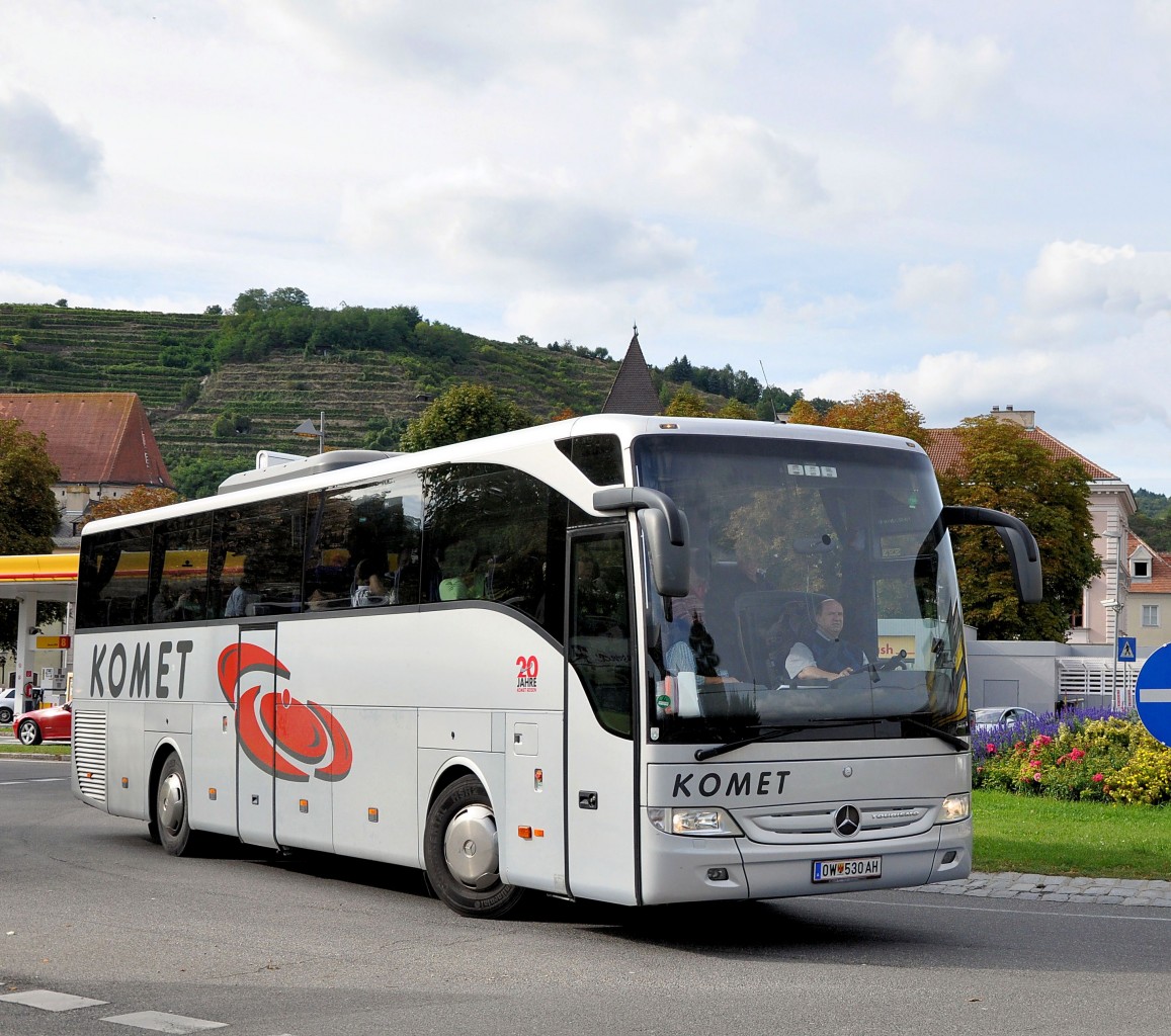 MERCEDES BENZ TOURISMO von KOMET Reisen aus �sterreich im September 2013 in Krems gesehen.