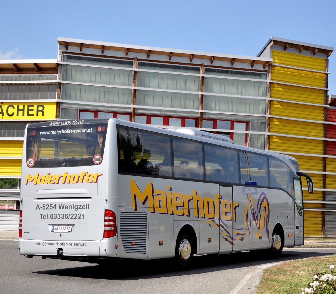 MERCEDES BENZ TOURISMO von MAIERHOFER Busreisen/�sterreich im Juli 2013 in Krems gesehen.