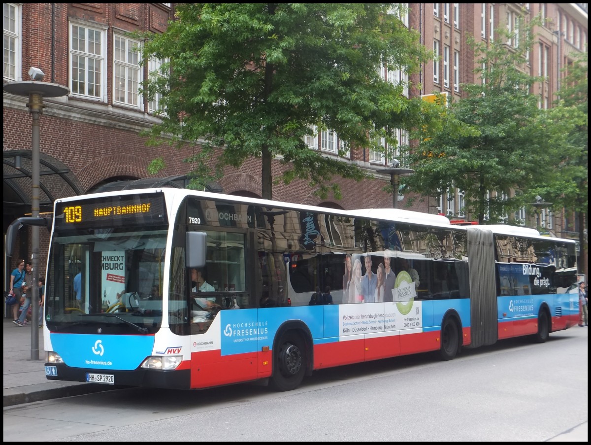 Mercedes Citaro II der Hamburger Hochbahn AG in Hamburg.