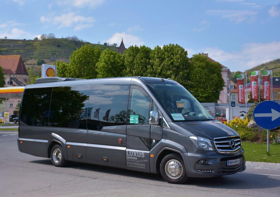 Mercedes Sprinter aus Nieder�sterreich in Krems.