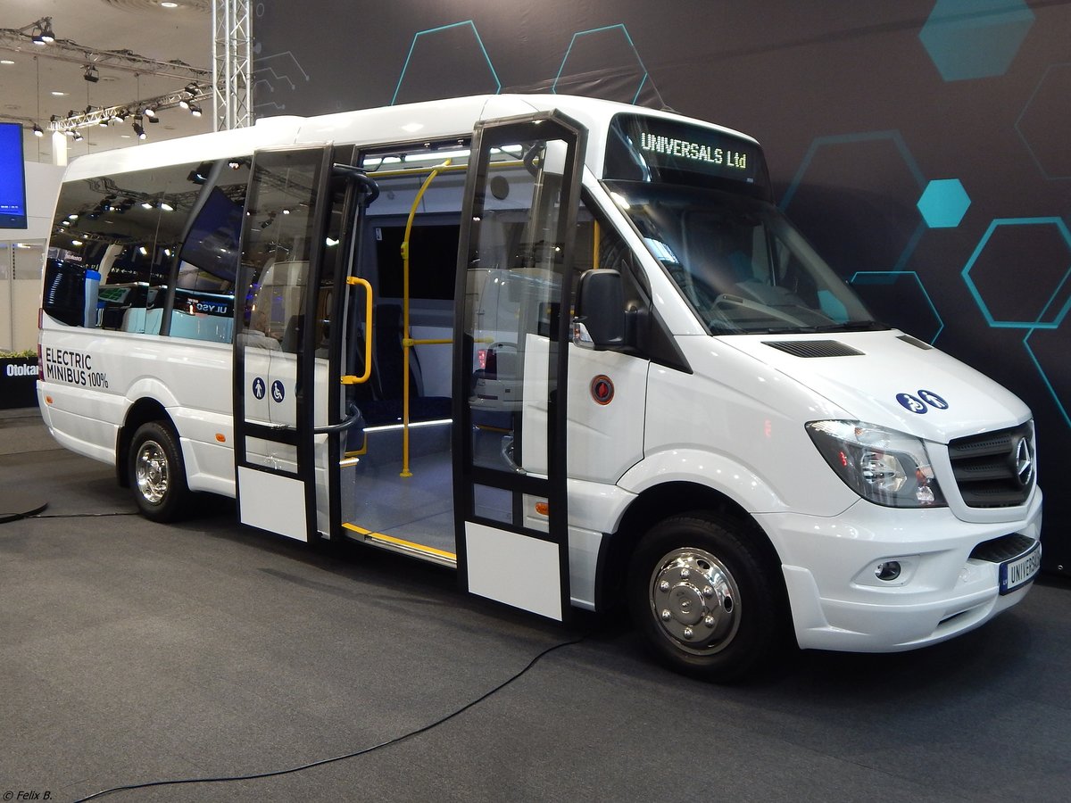 Mercedes Sprinter Vorführwagen mit Universals Aufbau in Hannover auf der IAA.