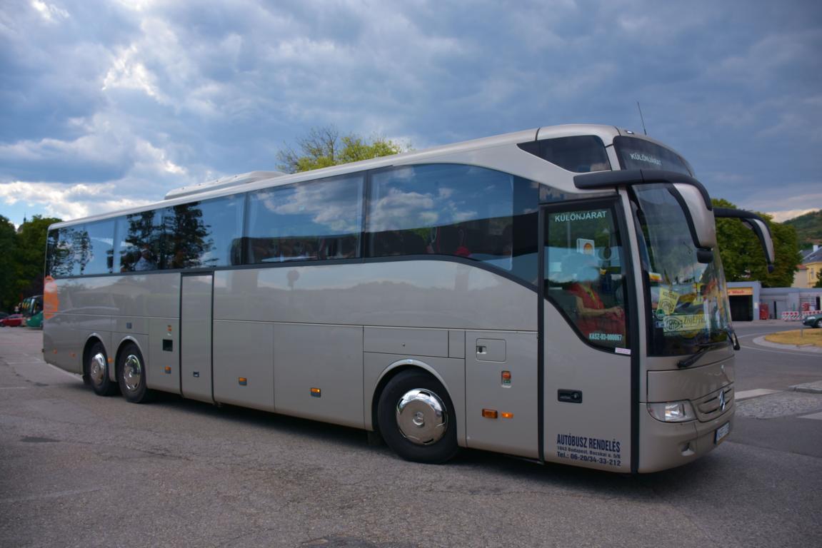 Mercedes Tourismo von Autobusz Rendeles aus Ungarn 2017 in Krems.