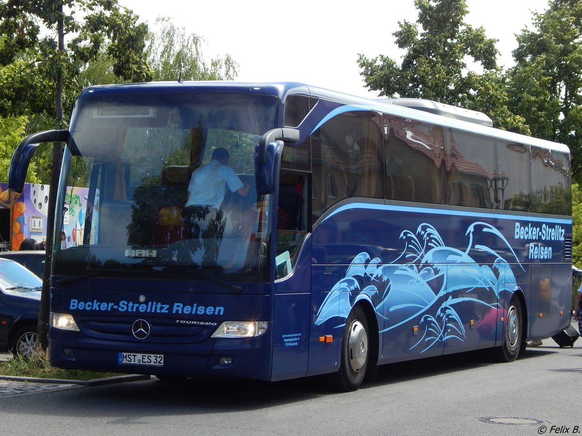 Mercedes Tourismo von Becker-Strelitz aus Deutschland in Berlin.