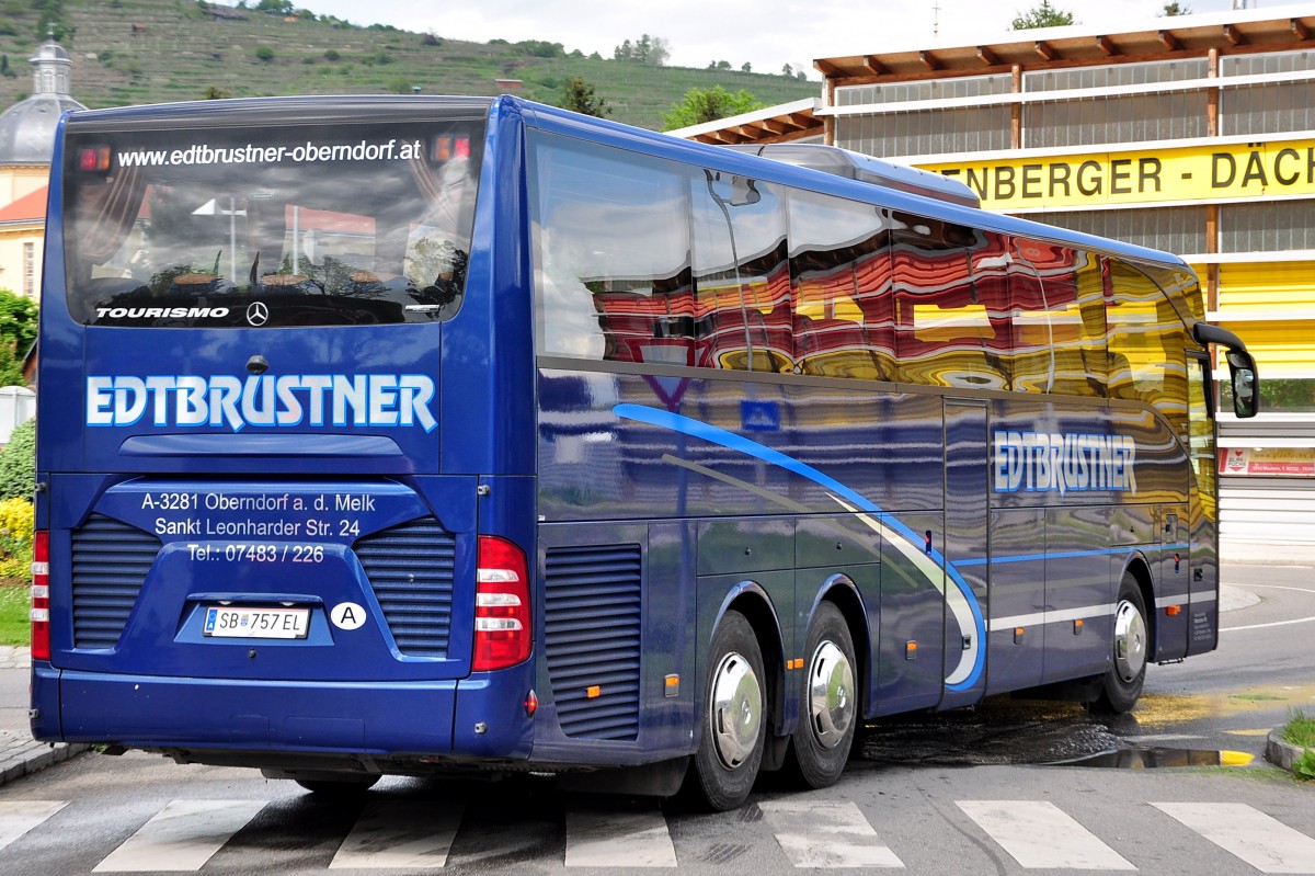 Mercedes Tourismo von Edtbrustner Reisen aus �sterreich am 7.5.2015 in Krems.