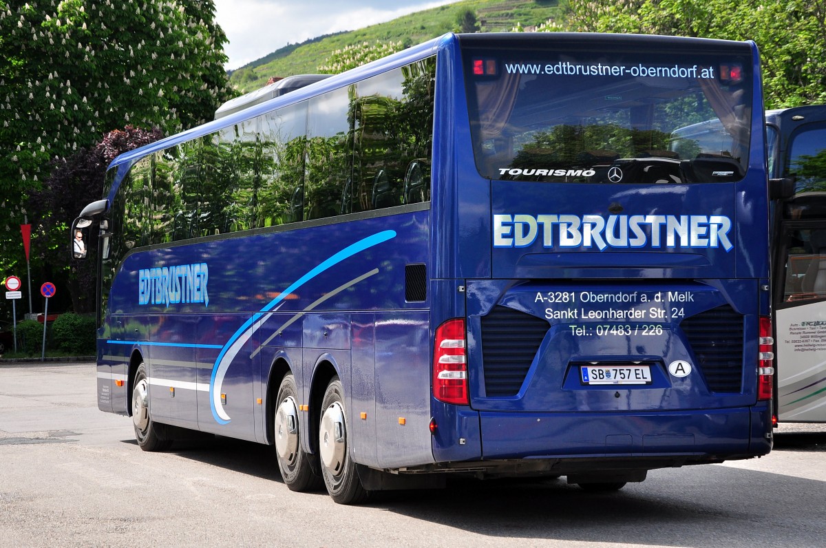 Mercedes Tourismo von Edtbrustner Reisen aus �sterreich am 7.5.2015 in Krems.