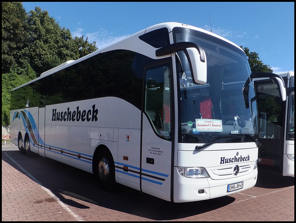 Mercedes Tourismo von Huschebeck aus Deutschland im Stadthafen Sassnitz.