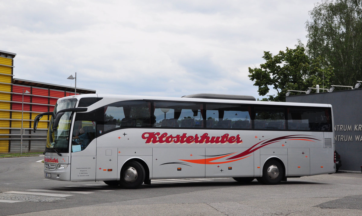 Mercedes Tourismo von Klosterhuber Reisen aus der BRD in Krems gesehen.