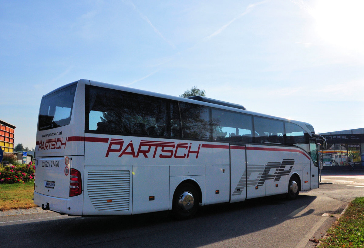 Mercedes Tourismo von PARTSCH Reisen aus sterreich in Krems.