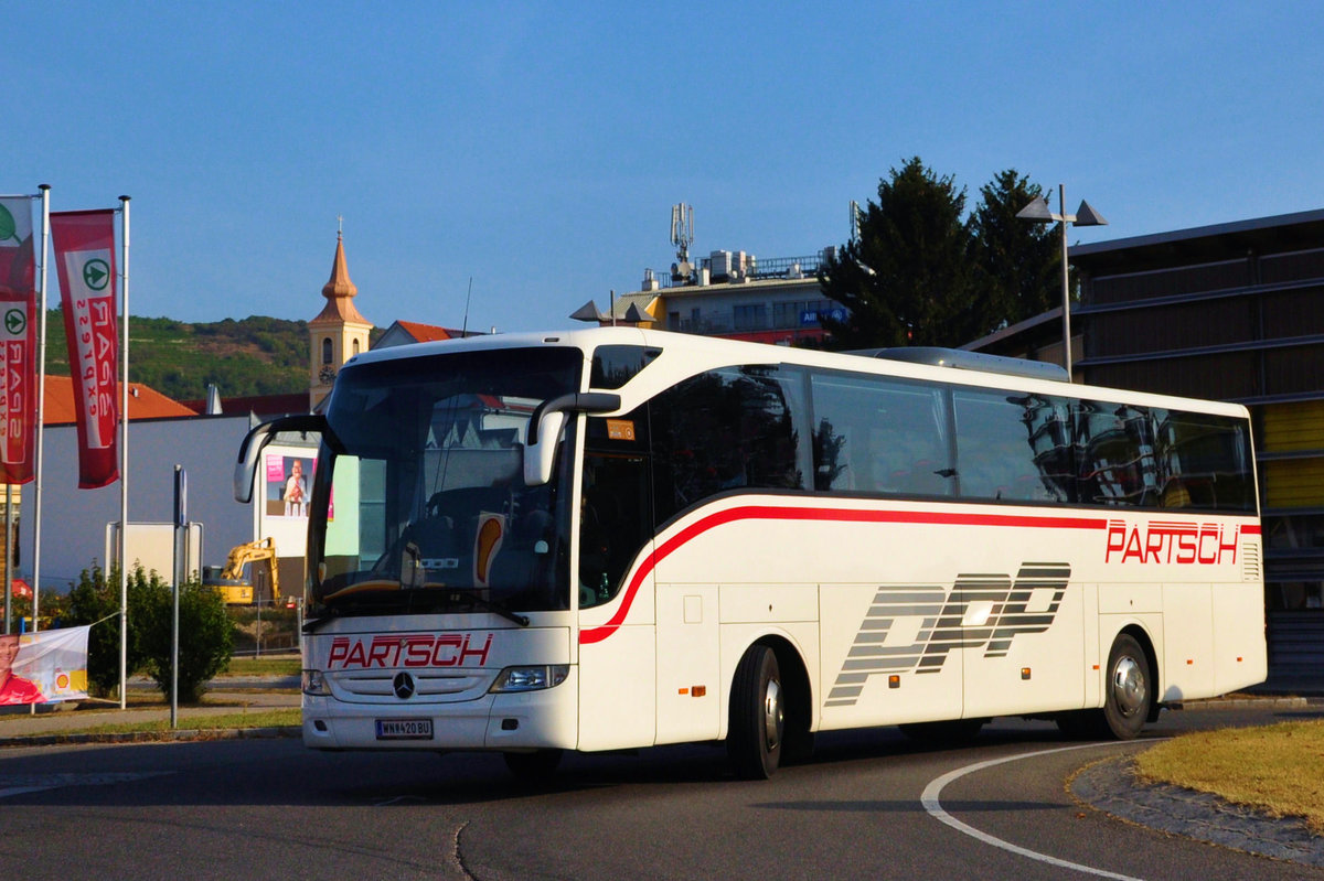 Mercedes Tourismo von PARTSCH Reisen aus sterreich in Krems.