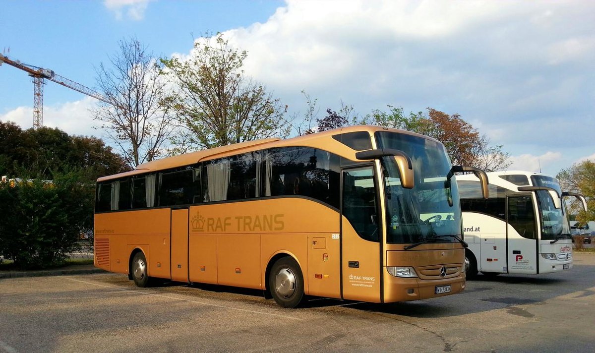 Mercedes Tourismo von RAF Trans aus PL im August 207 in Krems.