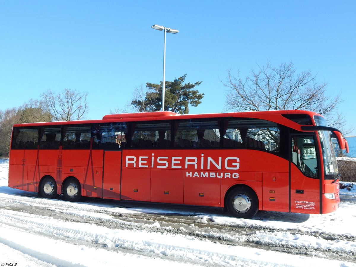 Mercedes Tourismo von Reisering Hamburg aus Deutschland in Binz.