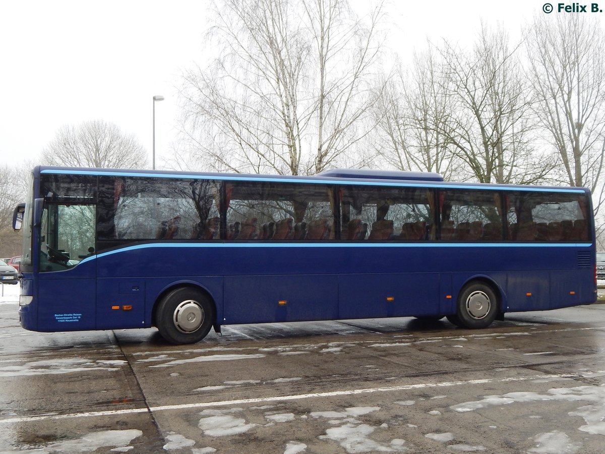 Mercedes Tourismo RH von Becker-Strelitz-Reisen aus Deutschland in Neubrandenburg. 