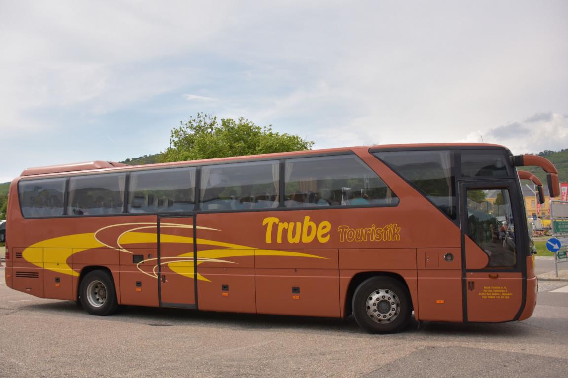 Mercedes Tourismo von der Trube Bus Touristik aus der BRD 2018 in Krems.