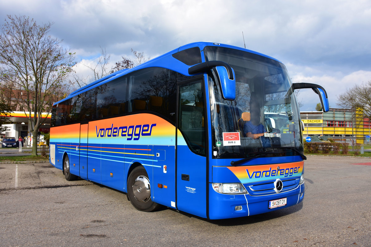 Mercedes Tourismo von VORDEREGGER Reisen aus sterreich in Krems.