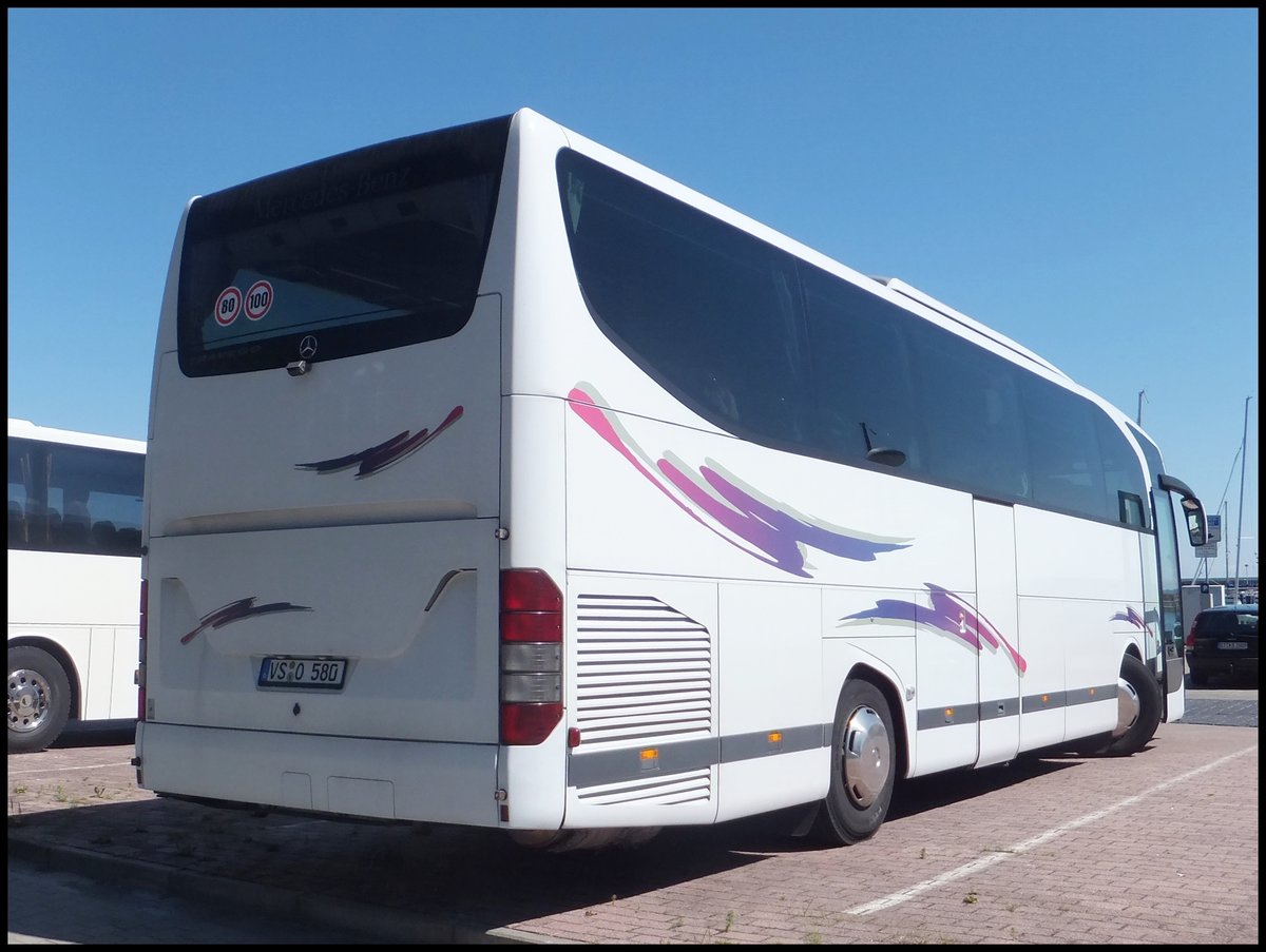 Mercedes Travego von ??? aus Deutschland im Stadthafen Sassnitz.