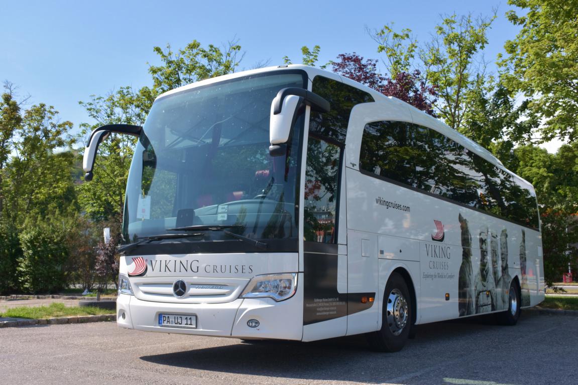 Mercedes Travego von Eichberger Reisen aus der BRD.